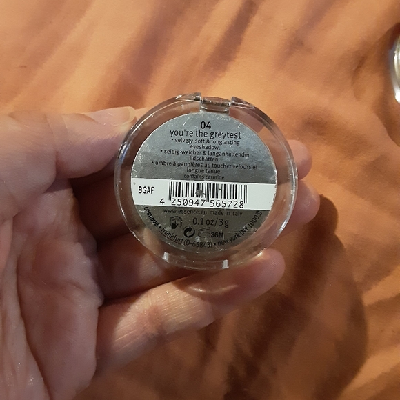 Essence the velvets - Picture 5 of 6